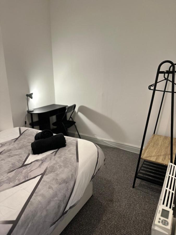 Tiye Estates Short Stay Stoke-on-Trent ภายนอก รูปภาพ
