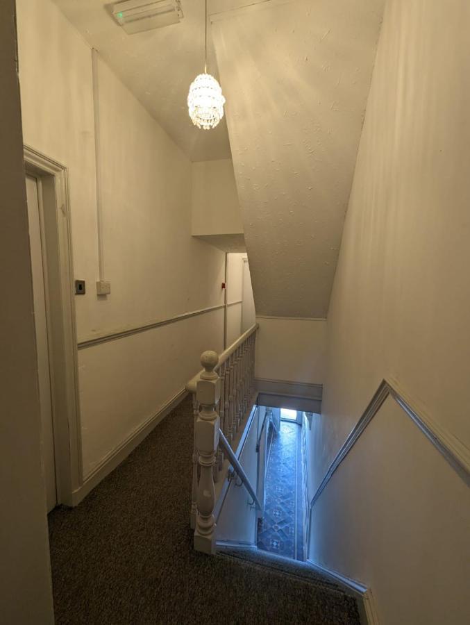 Tiye Estates Short Stay Stoke-on-Trent ภายนอก รูปภาพ